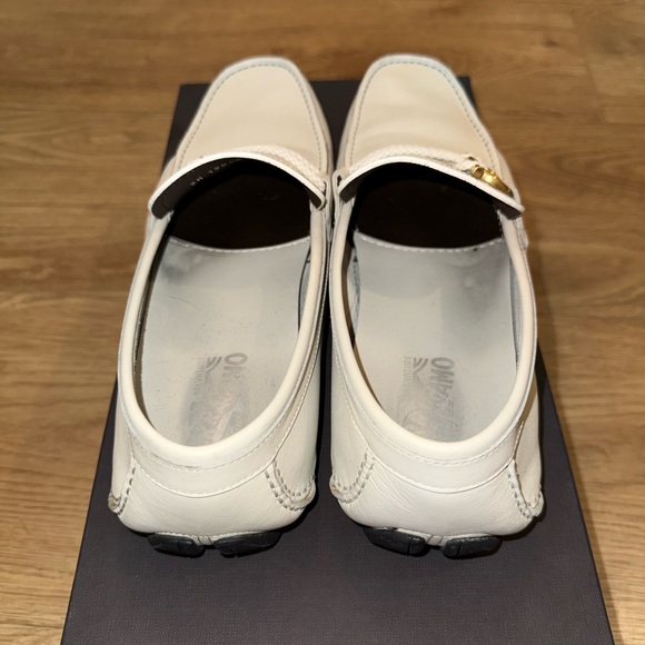 FERRAGAMO Driver Gancini-Buckle Leather Loafers - Picture 3 of 5